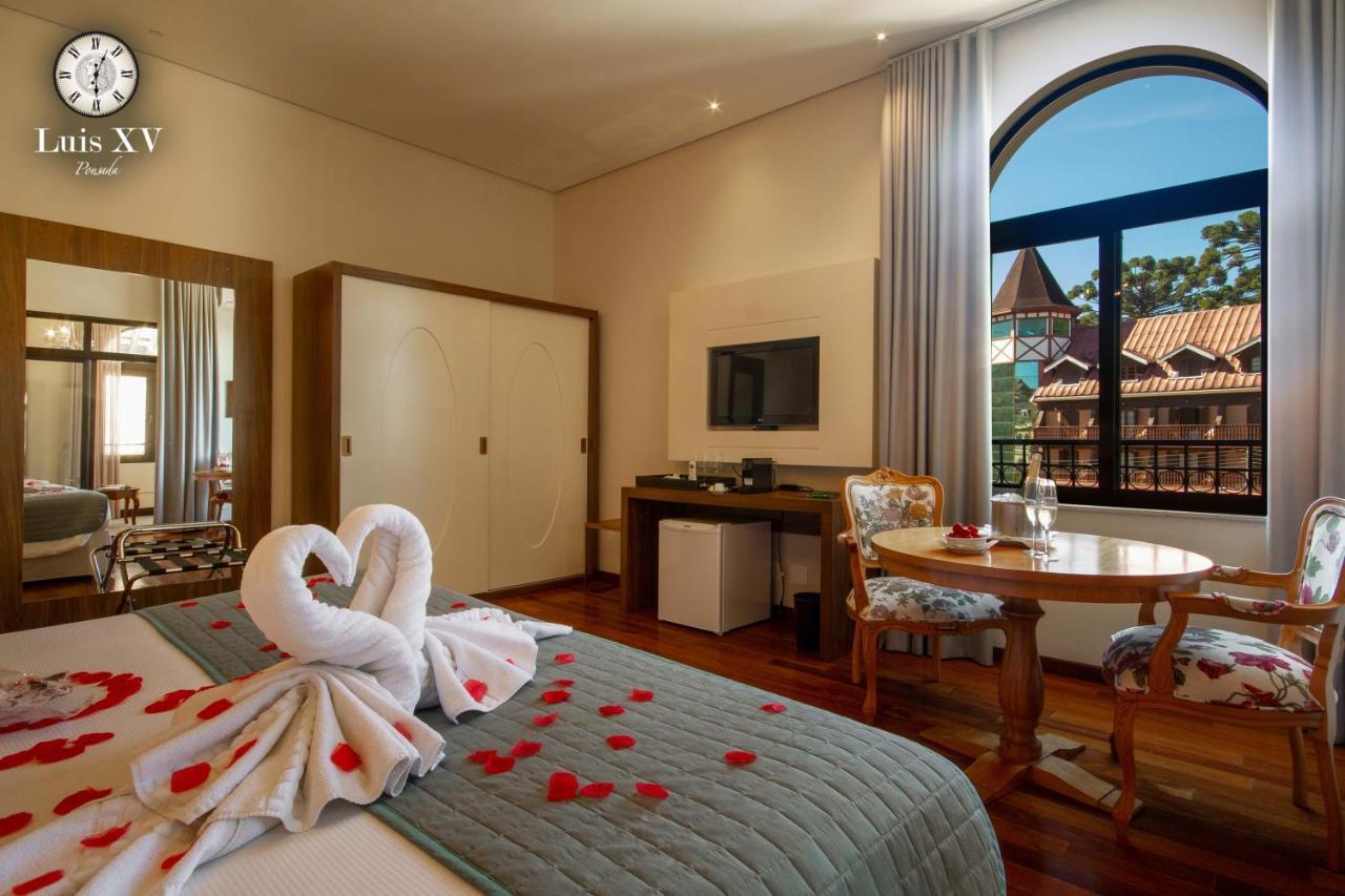 Pousada Luis XV Campos do Jordao Dış mekan fotoğraf A room at the hotel