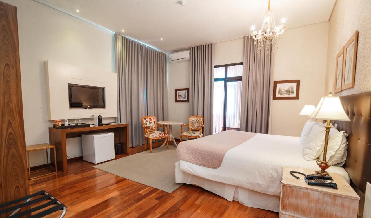 Pousada Luis XV Campos do Jordao Dış mekan fotoğraf A room at the hotel